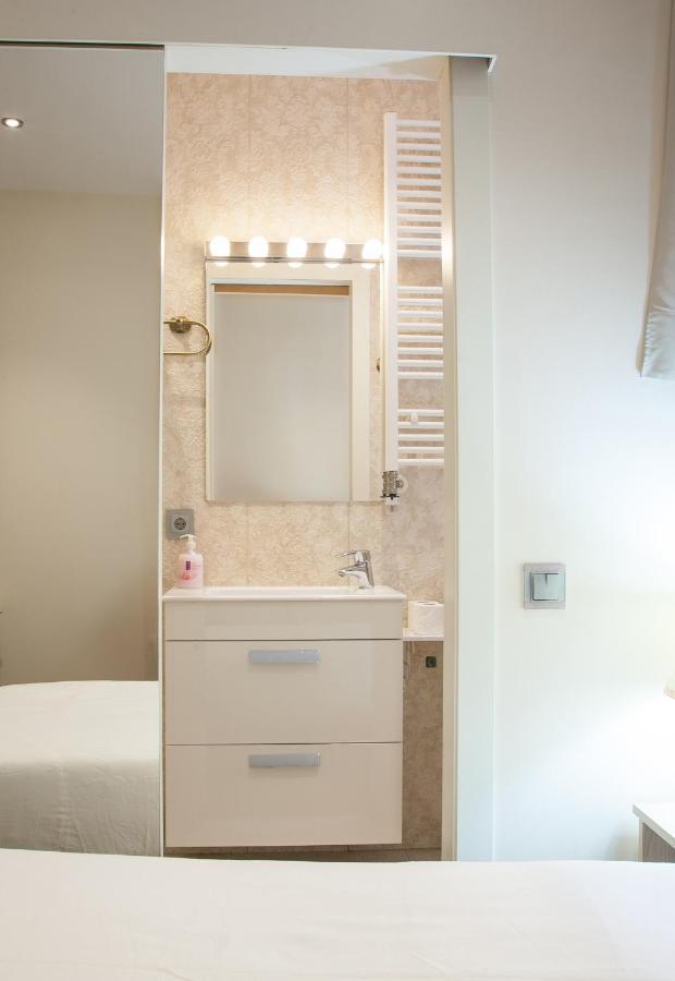 Hostal Excellence Барселона Екстериор снимка