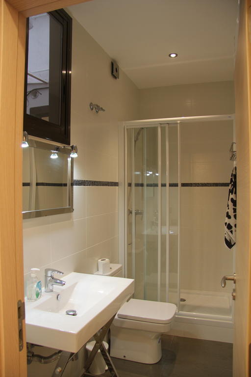 Hostal Excellence Барселона Стая снимка