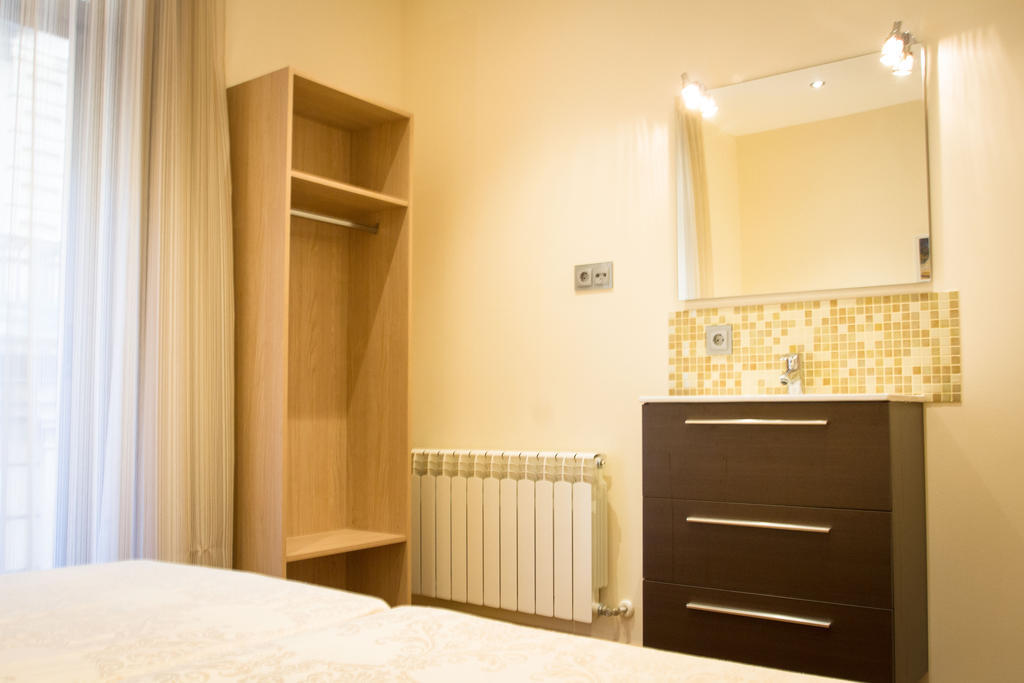Hostal Excellence Барселона Стая снимка