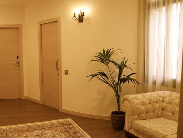 Hostal Excellence Барселона Екстериор снимка