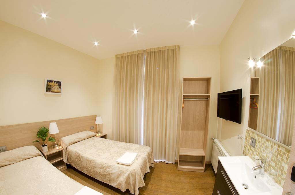 Hostal Excellence Барселона Екстериор снимка