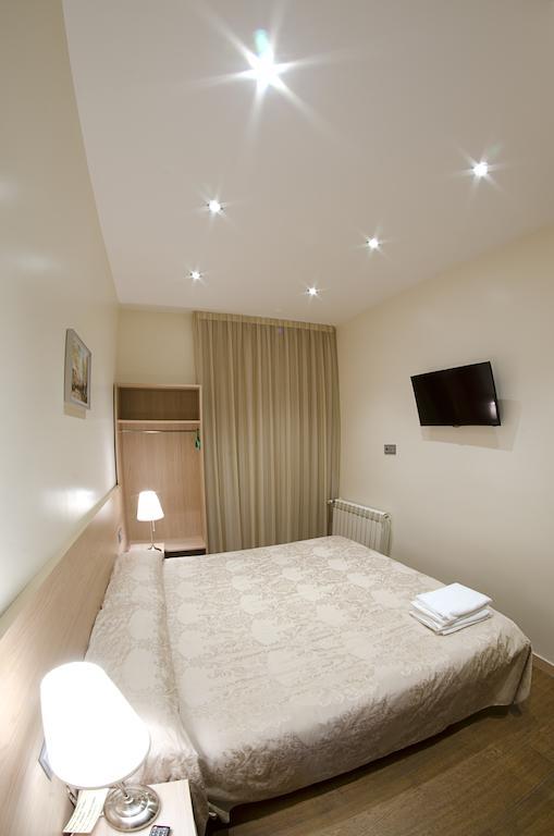 Hostal Excellence Барселона Екстериор снимка
