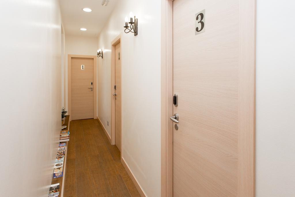 Hostal Excellence Барселона Екстериор снимка