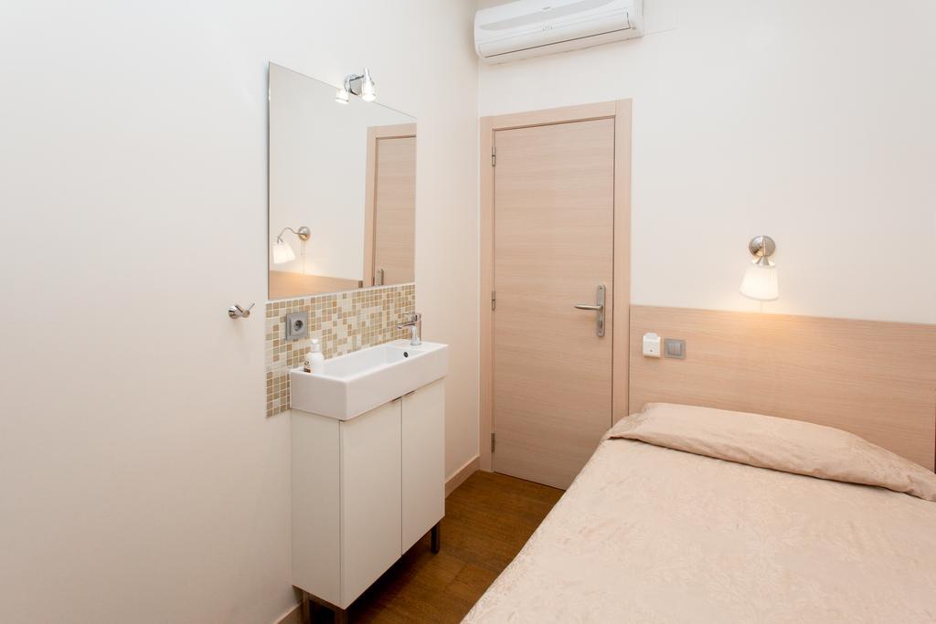 Hostal Excellence Барселона Екстериор снимка