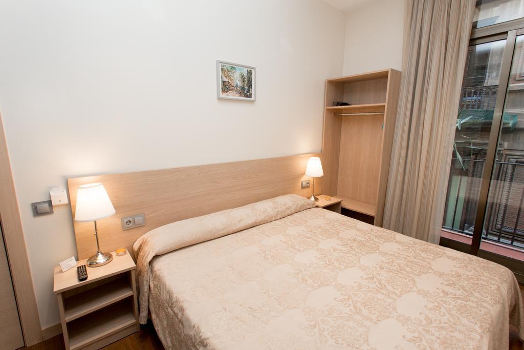 Hostal Excellence Барселона Екстериор снимка